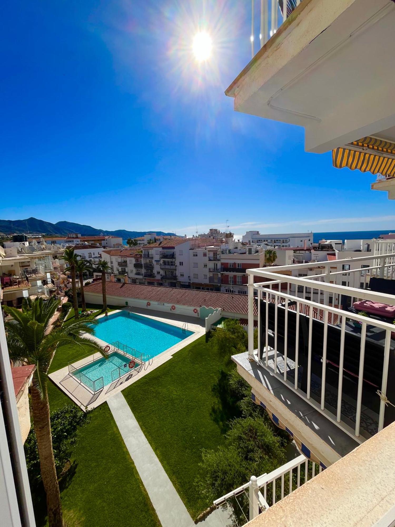 Wonderful Flat With Seaview In Nerja Lägenhet Exteriör bild